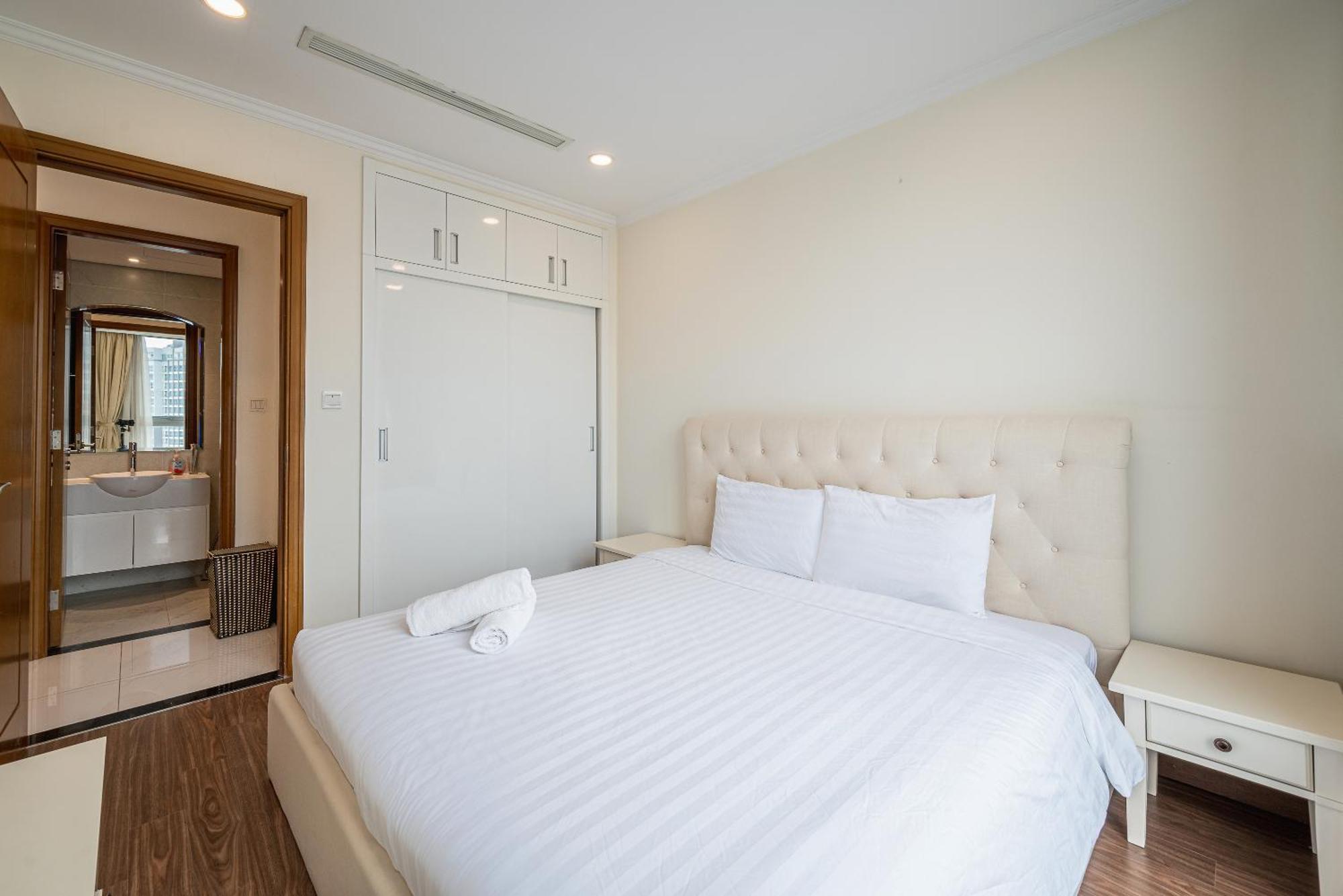 Apartment Vinhomes Park - Phan Dang Residences *