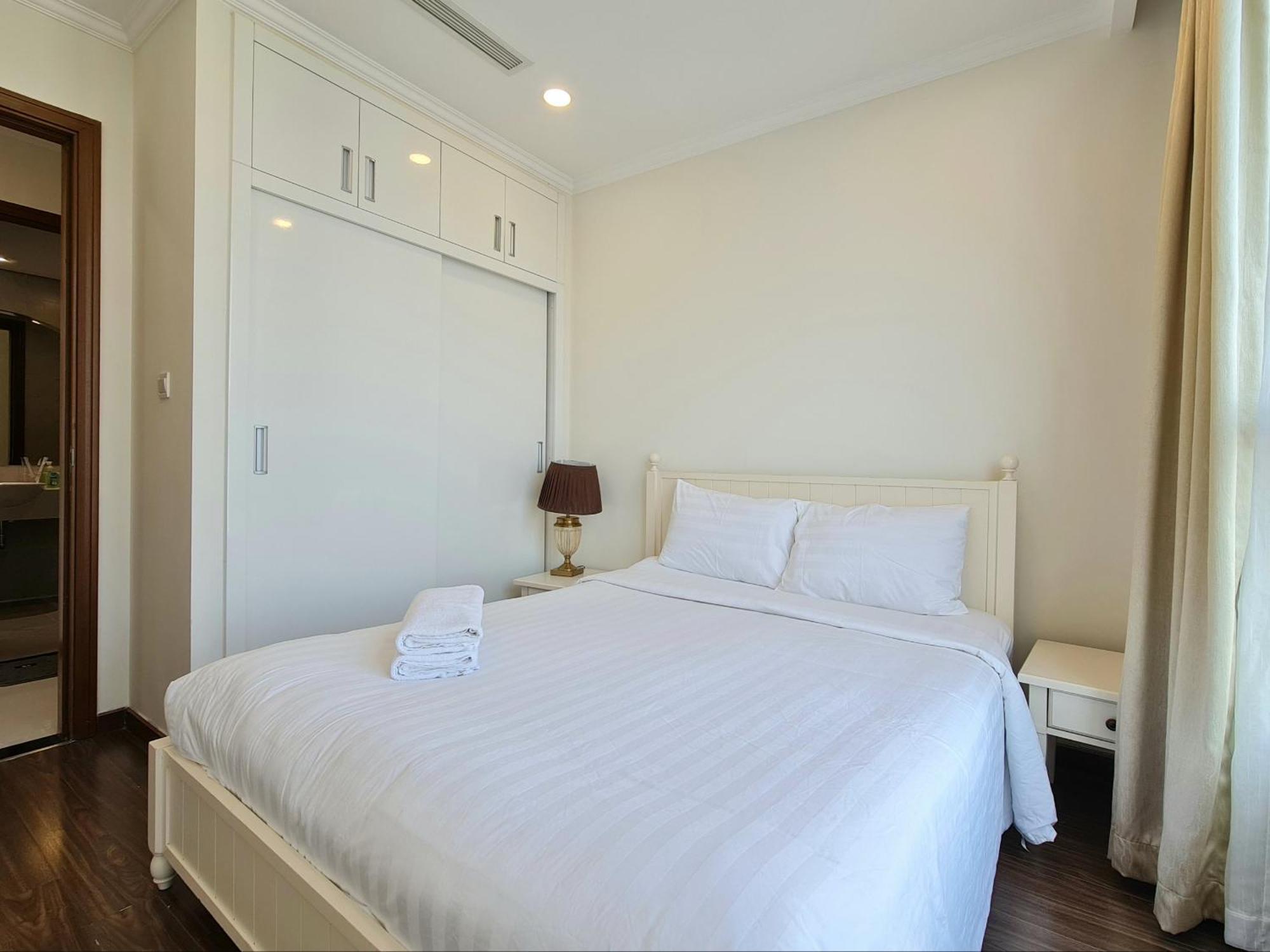 Apartment Vinhomes Park - Phan Dang Residences *