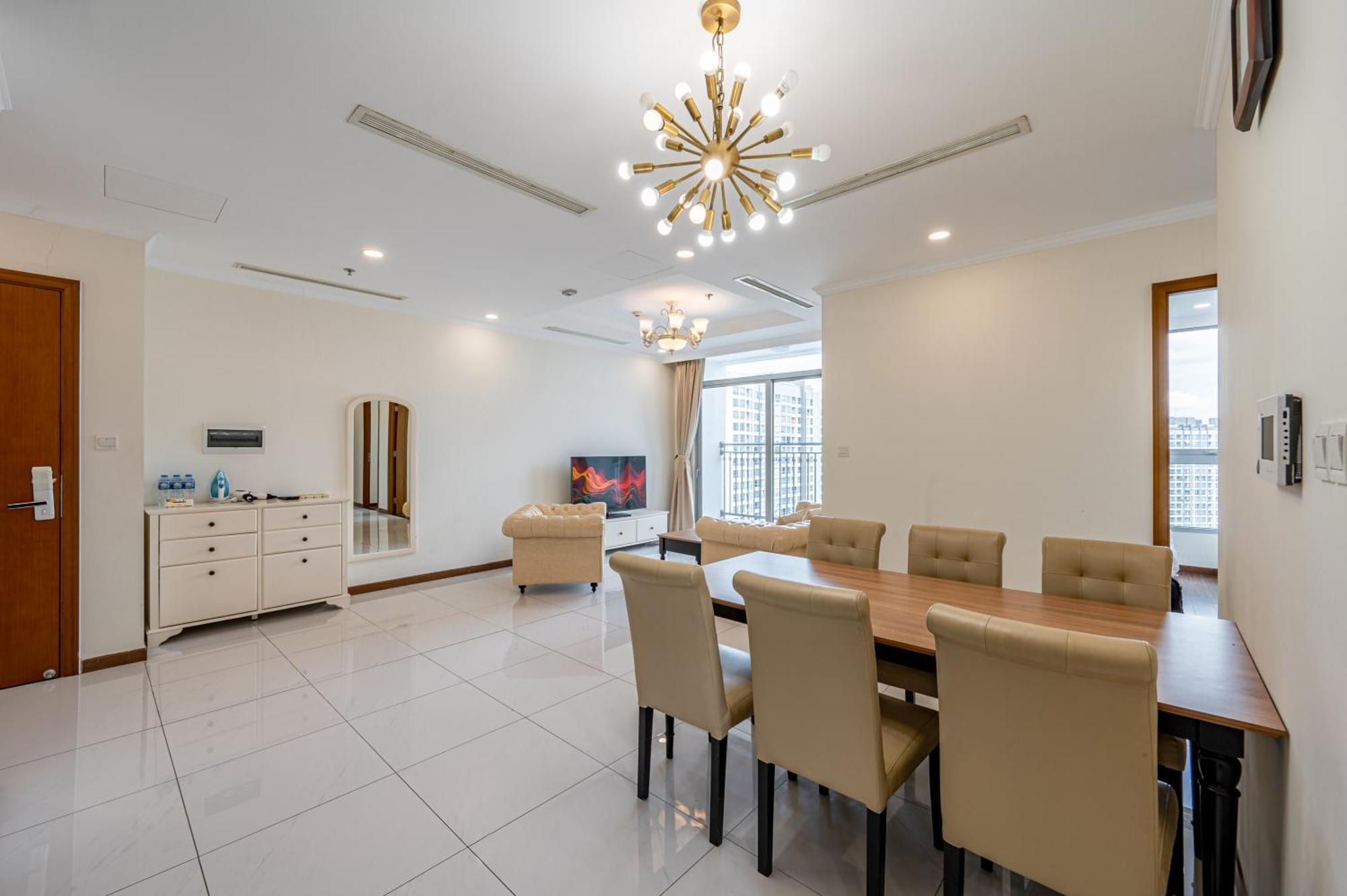 Apartment Vinhomes Park - Phan Dang Residences